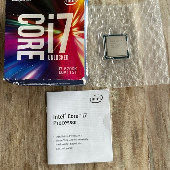 Intel Core i7-6700K 4.0 GHz (BX80662176700K) Processor Iga1151 Opened/Never Used - Picture 1 of 6